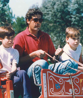 Evento escolar con familias y alumnos