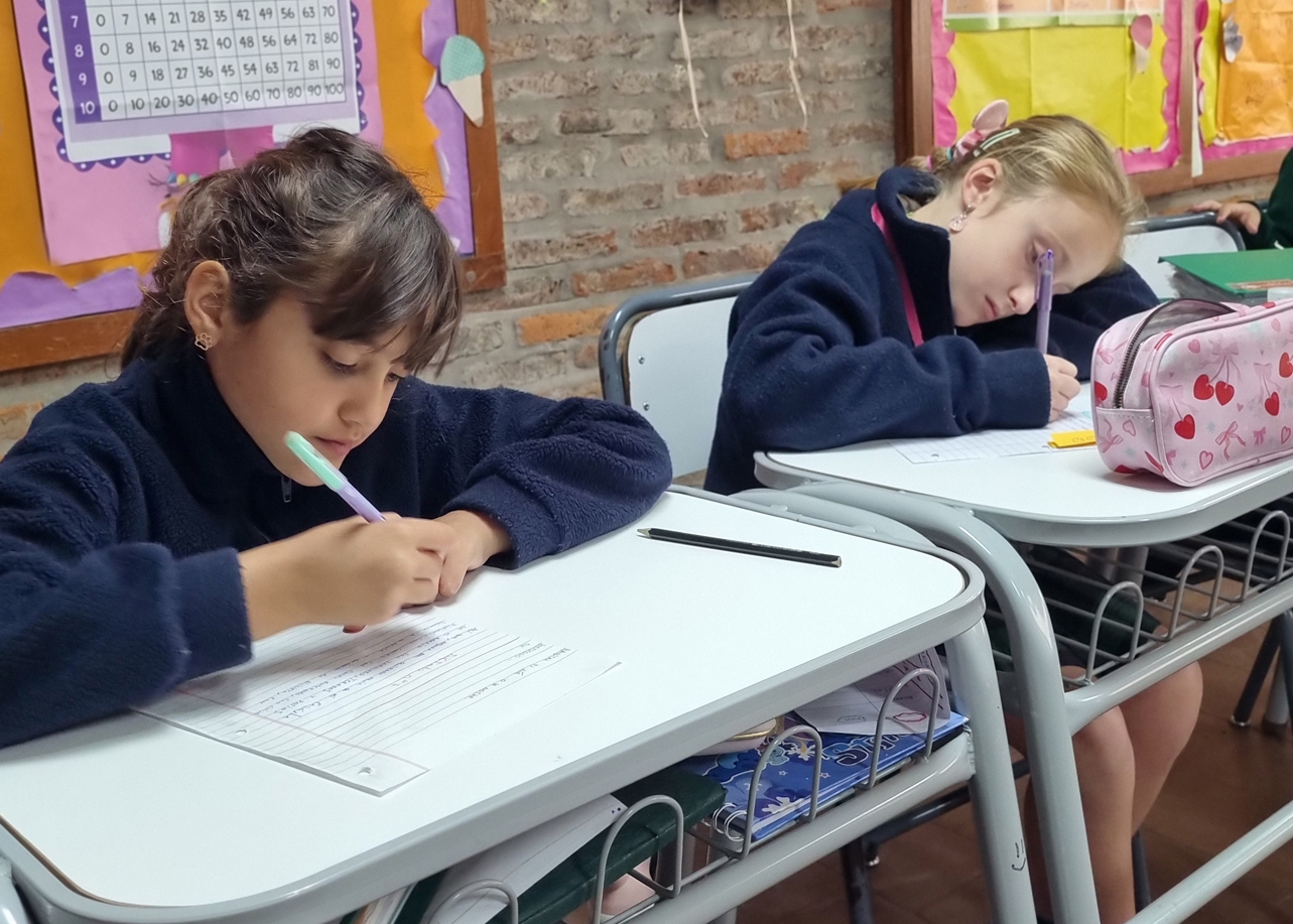 Familia en kinder day